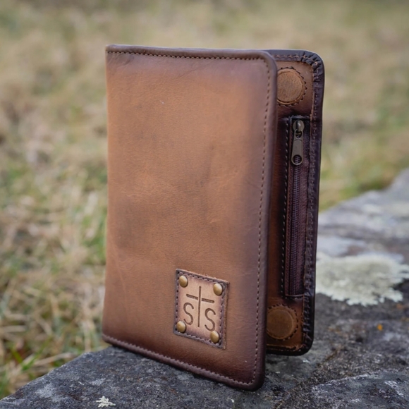 Baroness Magnetic Wallet - Picture 3 of 13